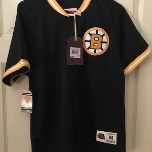 Mitchell & Ness Bruins Seasoned Pro Mesh Jersey